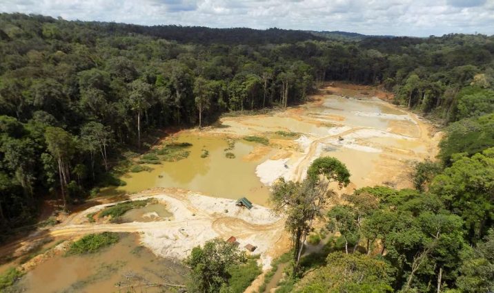 Orpaillage illégal Guyane - Malgré les annonces et les mesures prises pour faire disparaître l’orpaillage illégal en Guyane, le résultat reste désastreux.