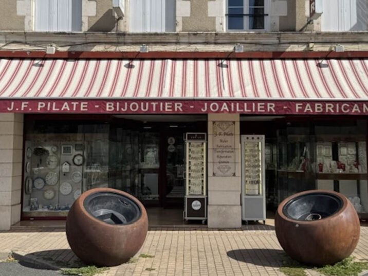 Vend bijouterie Chauvigny
